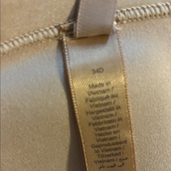 SKIMS Nude Triangle Bra - Picture 4 of 7